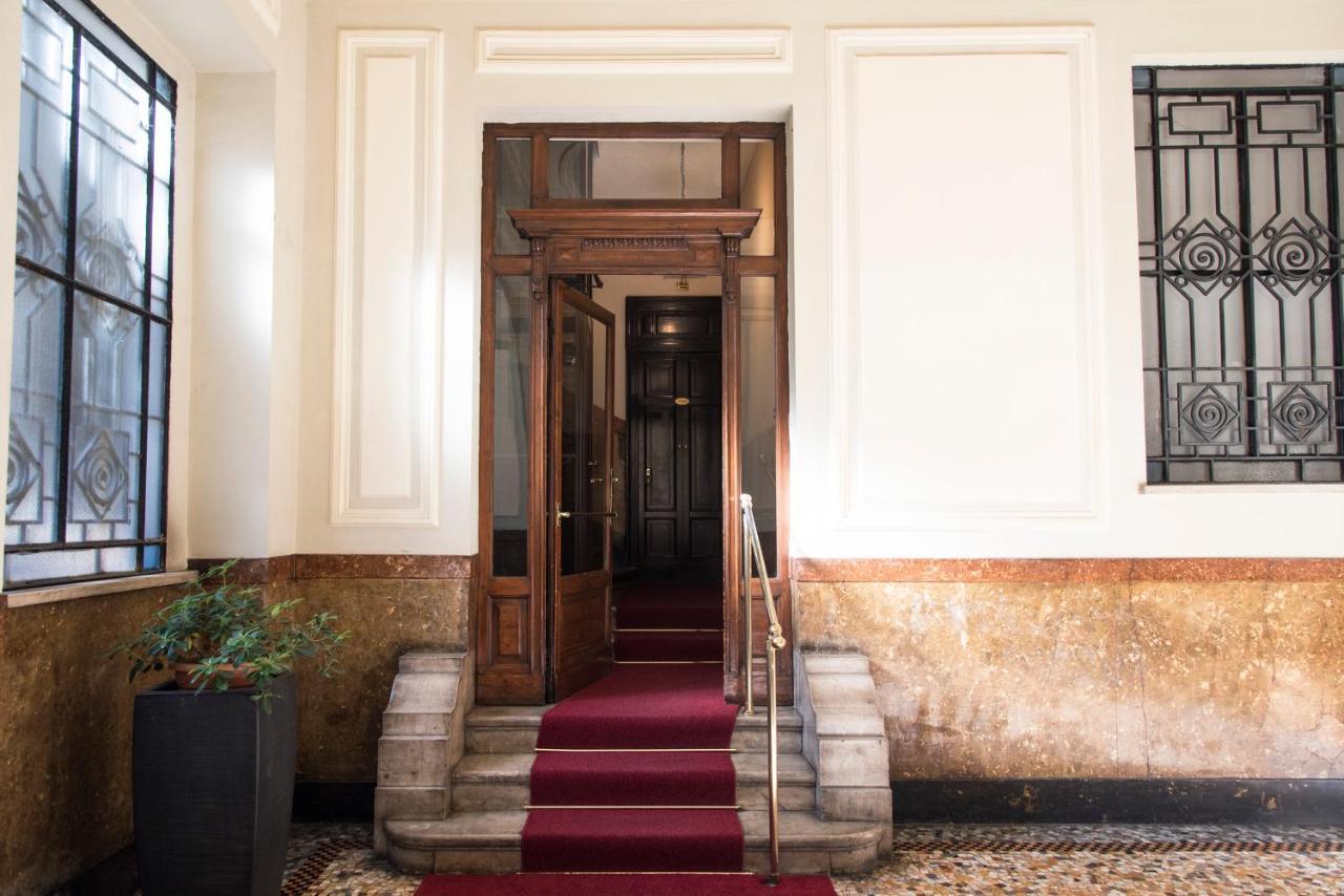 Sophisticated Apt Near Duomo Милан Экстерьер фото